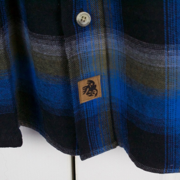Legendary Whitetails Blue Flannel Shirt Size XL - Picture 5 of 8